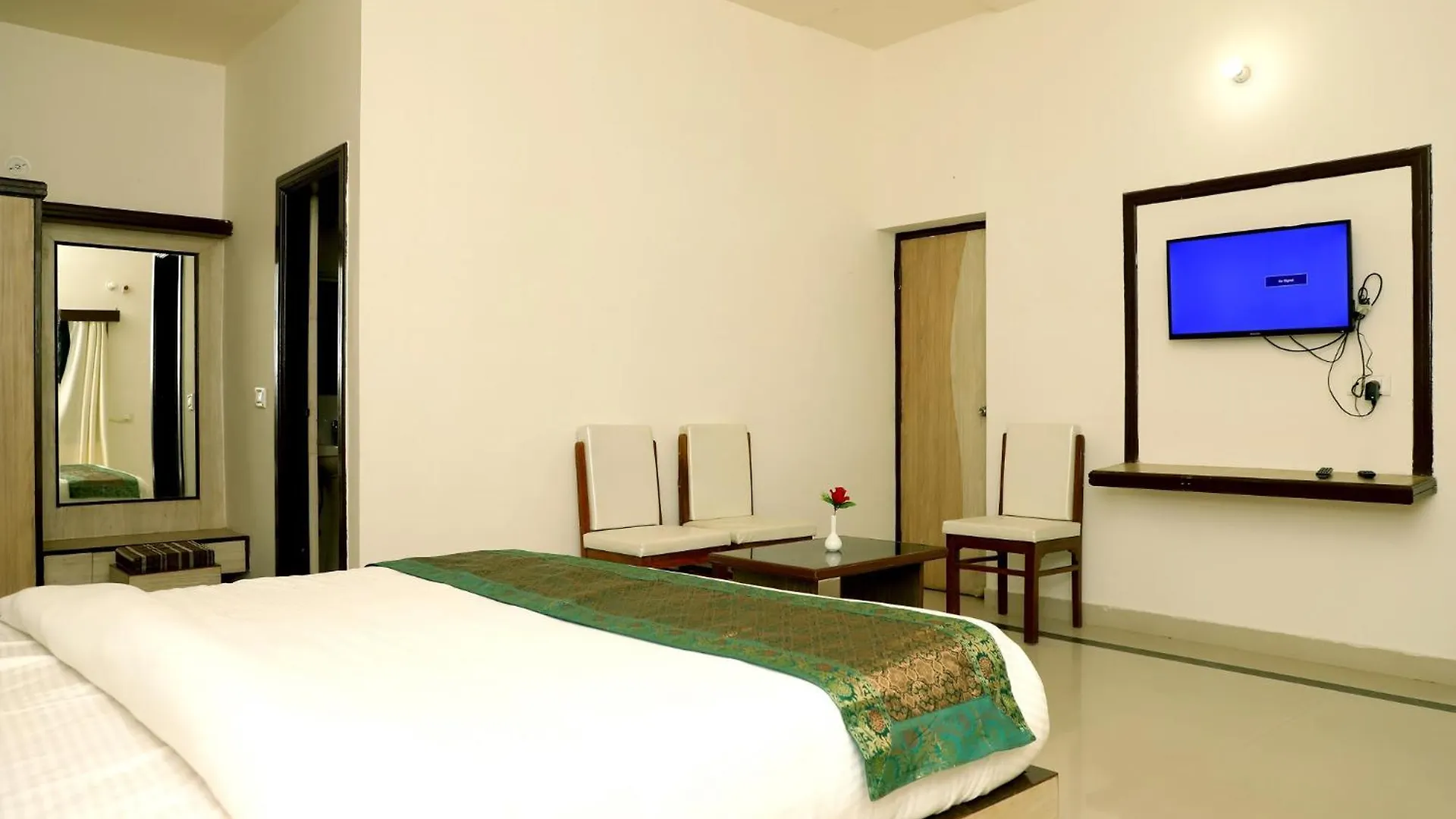 Hotel The Golden Mahal Agra   Agra (Uttar Pradesh)